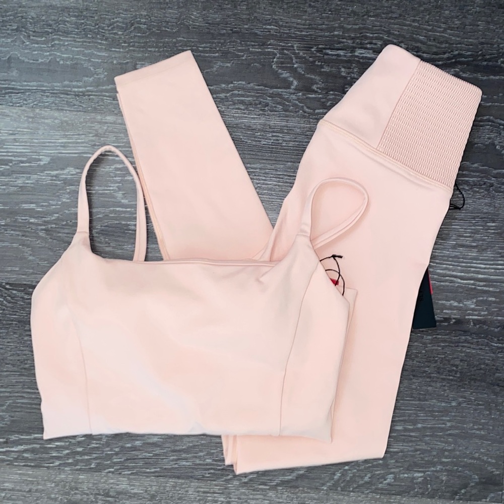 **SOLD** Carbon38 Co-ord legging & matching bra tank
